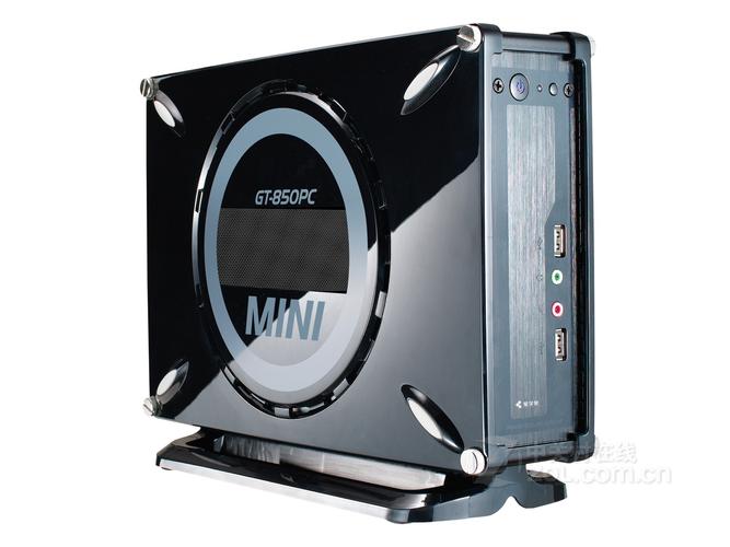 Compact PC running benchmarks