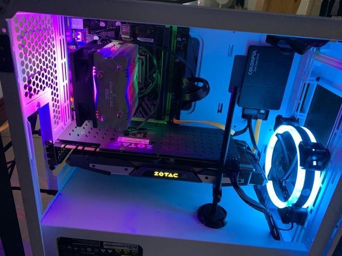 主板CPU插槽与整体布局