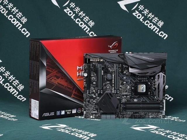 ASUS ROG游戏主机搭建场景