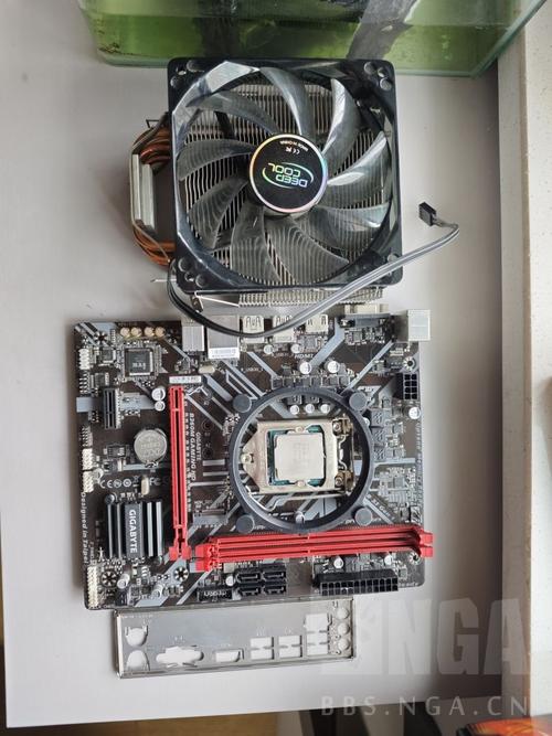 DDR4 内存安装于主板