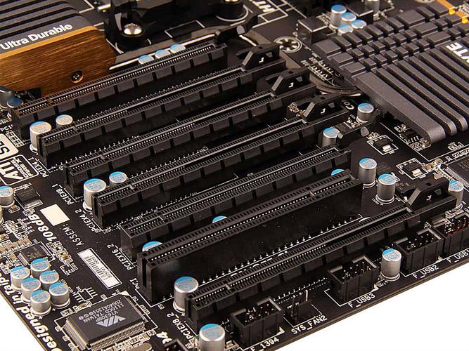 ATX主板在机箱中的安装场景