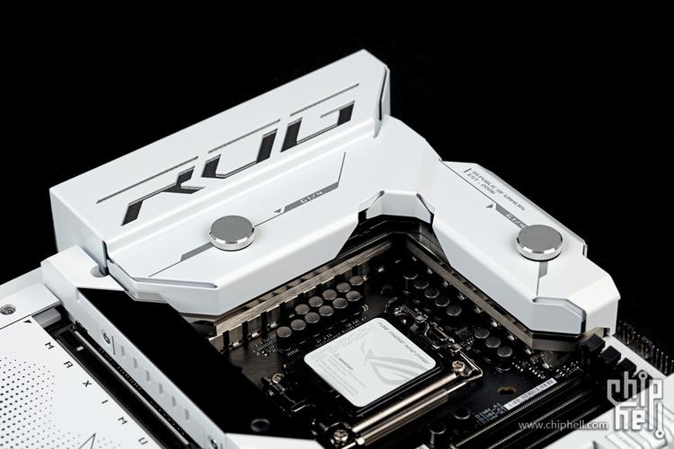 ROG主板RGB灯效机箱内景