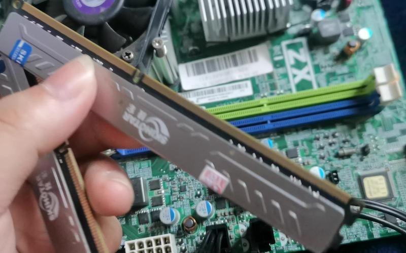 电脑性能测试软件界面与图表