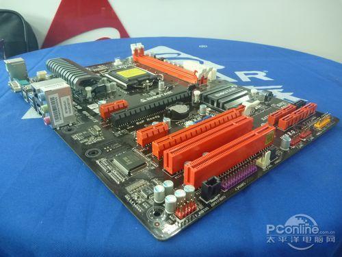 CPU散热器风扇特写