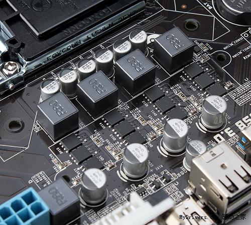 计算机主板散热与元件细节