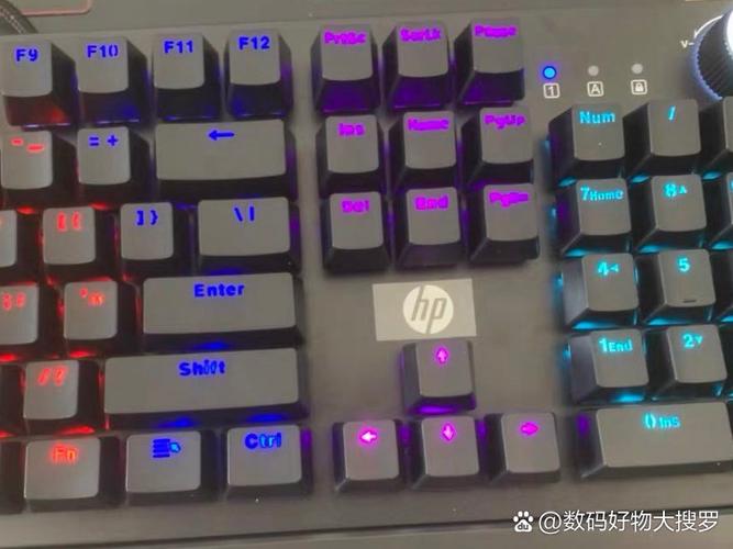 金属面板细节，突出散热设计