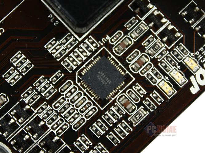 主板散热片特写