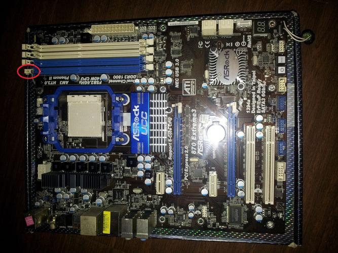 主板内存插槽与CPU Socket细节