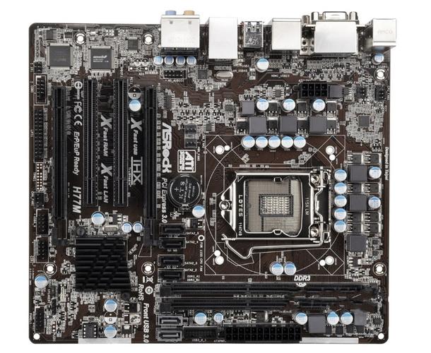 主板芯片组和插槽特写