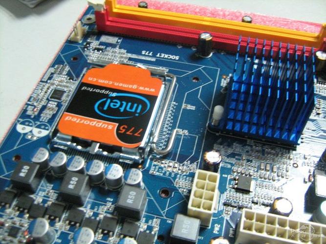 GMIP43AT LGA775 CPU插槽与芯片组