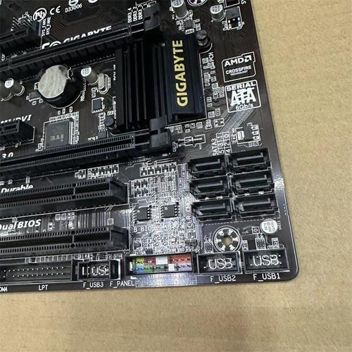 主板芯片组与内存插槽规格