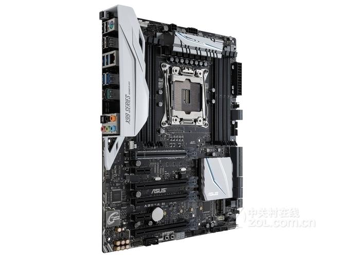 主板散热片与供电区域