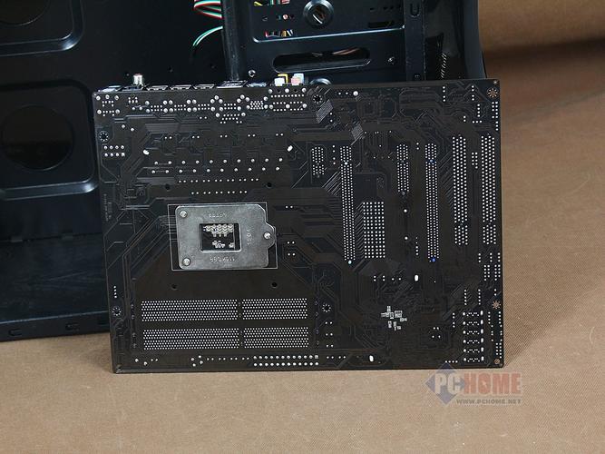 完整PC硬件组装展示