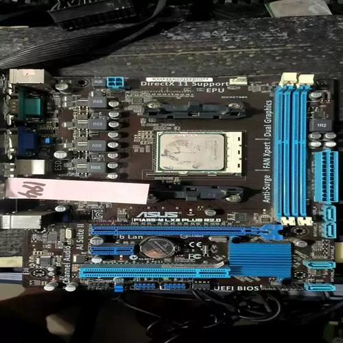 内存插槽与扩展槽规格展示