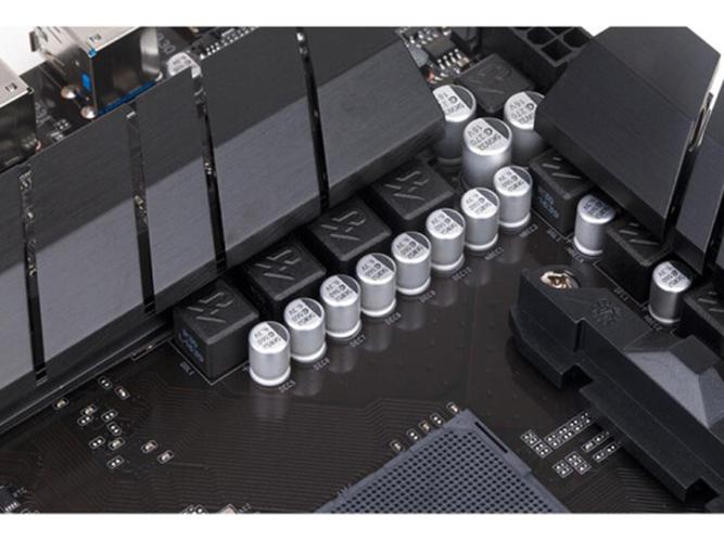 DDR4 内存插槽和芯片组