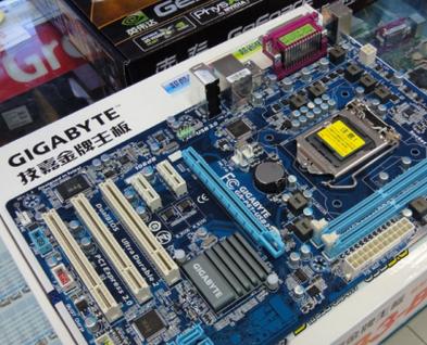 主板核心规格与芯片组细节