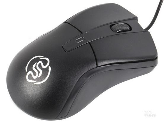 USB接口和线材特写