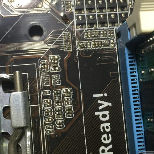 主板芯片组与 CPU 插槽特写