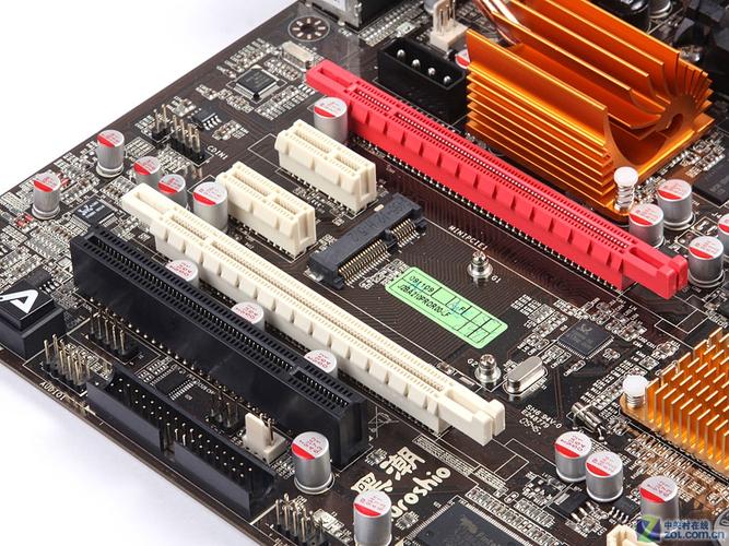 主板电路板细节