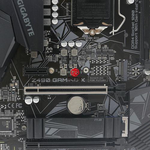 电脑主板彩色 RGB 灯光设计细节