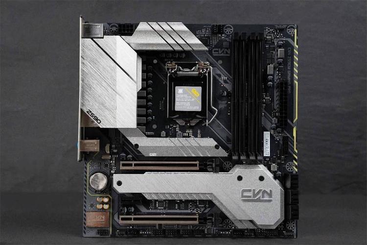 PC 主机搭建中的主板