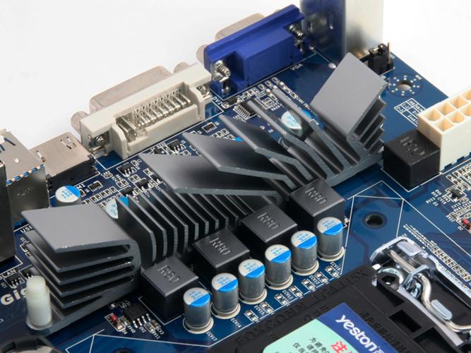 主板PCB电路板和接口细节