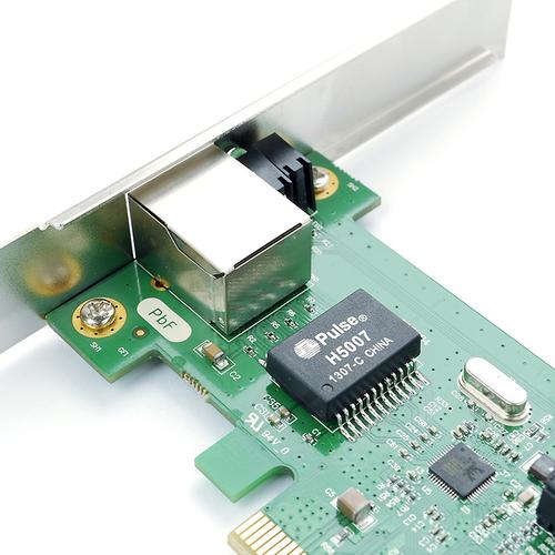 电脑硬件功耗监测与散热示意