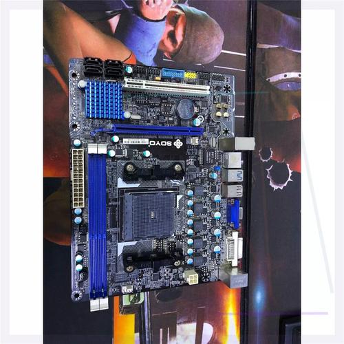 主板核心规格与插槽细节