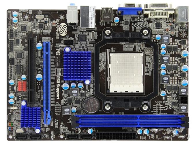 Micro ATX主板纯白PCB特写