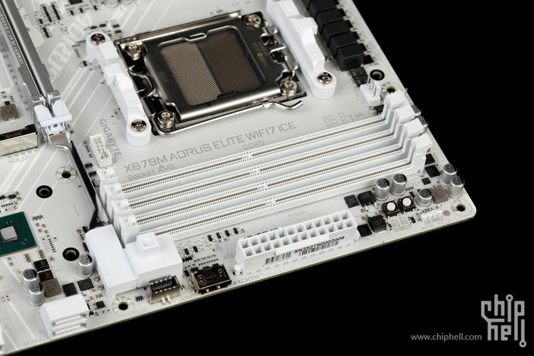 主板芯片组和供电规格细节