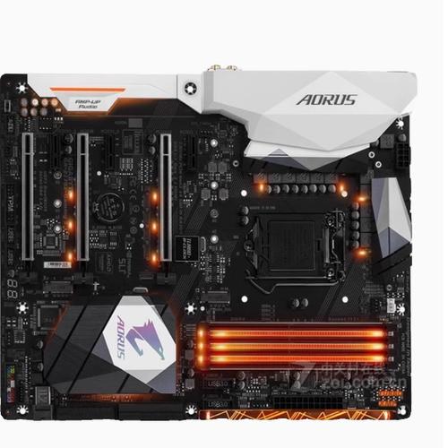 ATX 主板 RGB 灯效与散热装甲设计