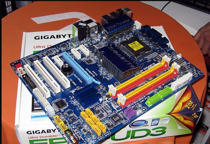 主板芯片组与接口细节