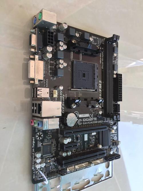 主板性能运行中的电路板