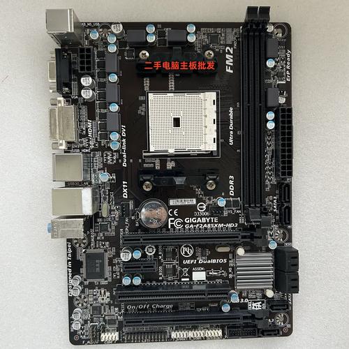 Micro ATX 主板安装于机箱