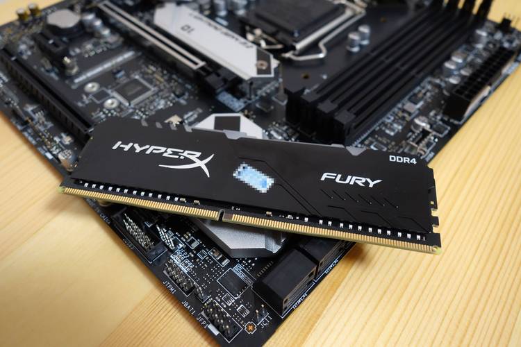 主板散热片与VRM区域