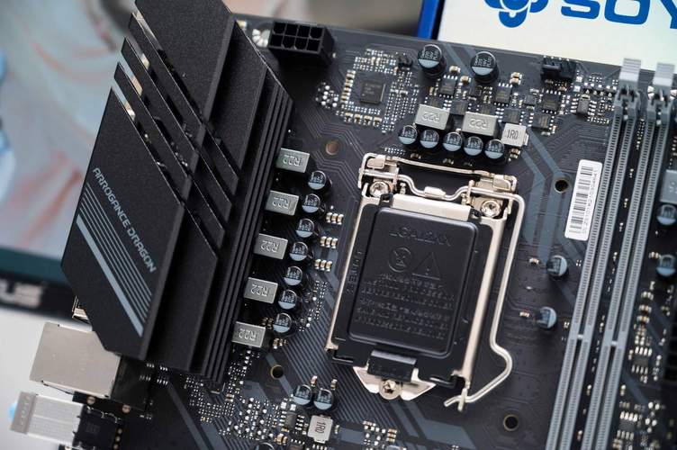 PCI-E插槽与扩展性能