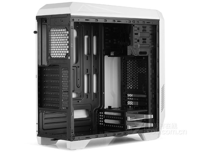 机箱内部理线和扩展卡视图