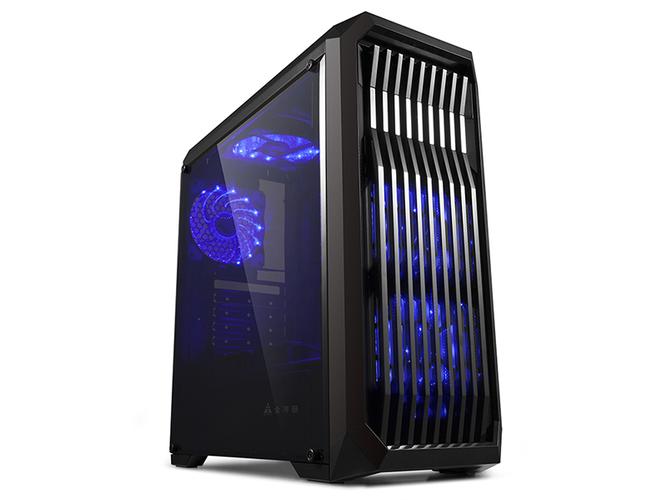 机箱内部主板和扩展插槽视图