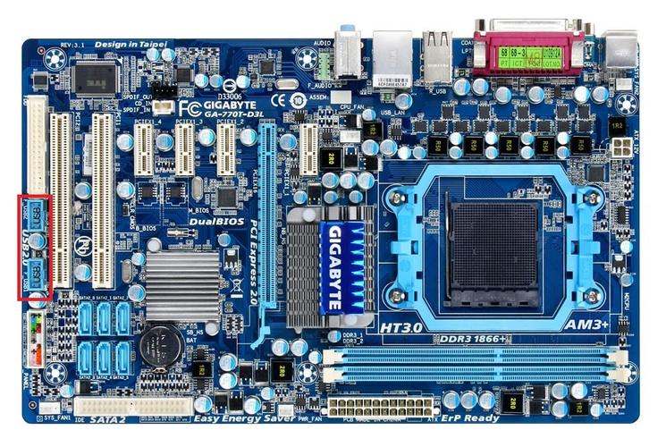 主板芯片组和插槽特写