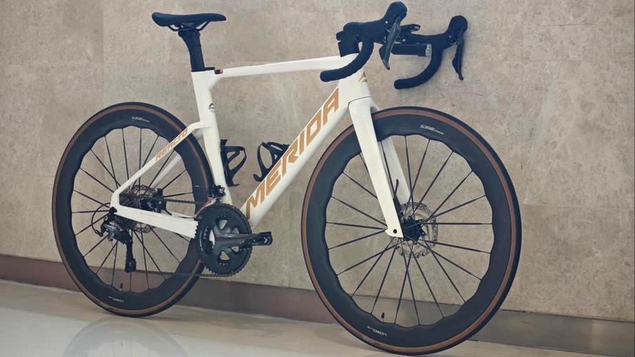 服务器机架部署场景