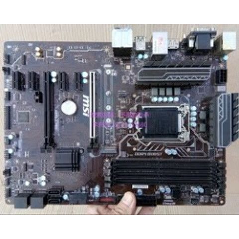 主板核心规格与插槽细节