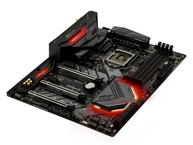 电脑主板安装在机箱内的电竞风格