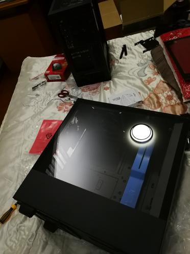 电脑散热风扇和硬件