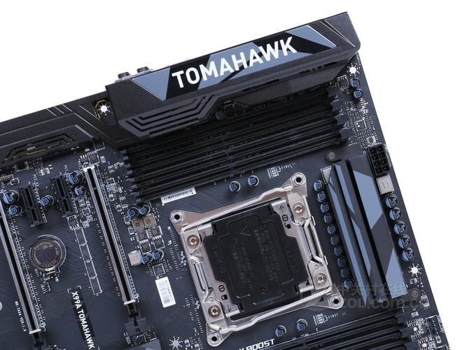 PCI-E 扩展槽与存储接口