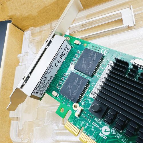 服务器机架和网络连接示意