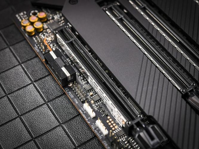 高端主板散热系统