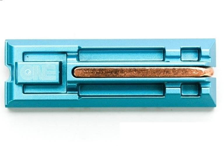 影驰ONE M.2 NVMe SSD（256GB）评测：高速读写与铜管散热，入门级NVMe固态硬盘新选择