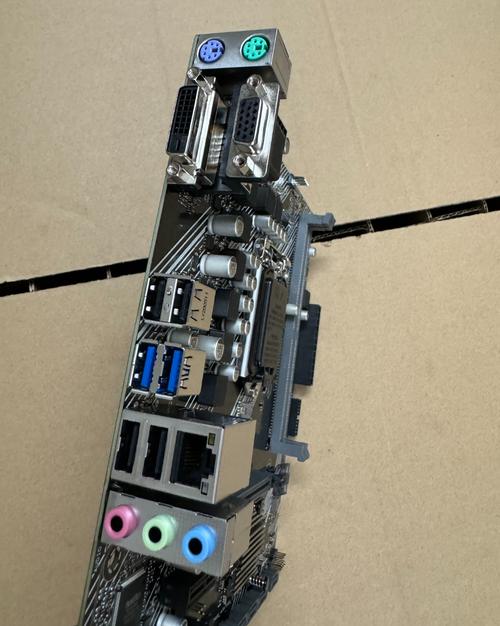 CPU 与内存性能表现场景