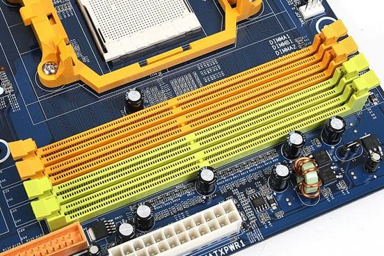 主板芯片组与CPU插槽细节