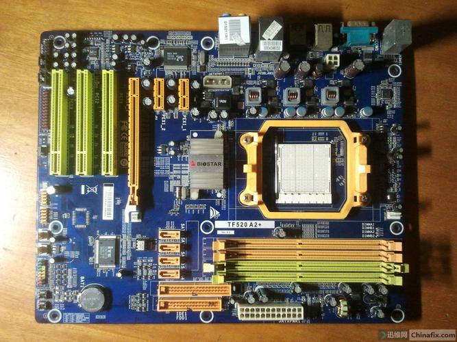 主板散热片与供电模块